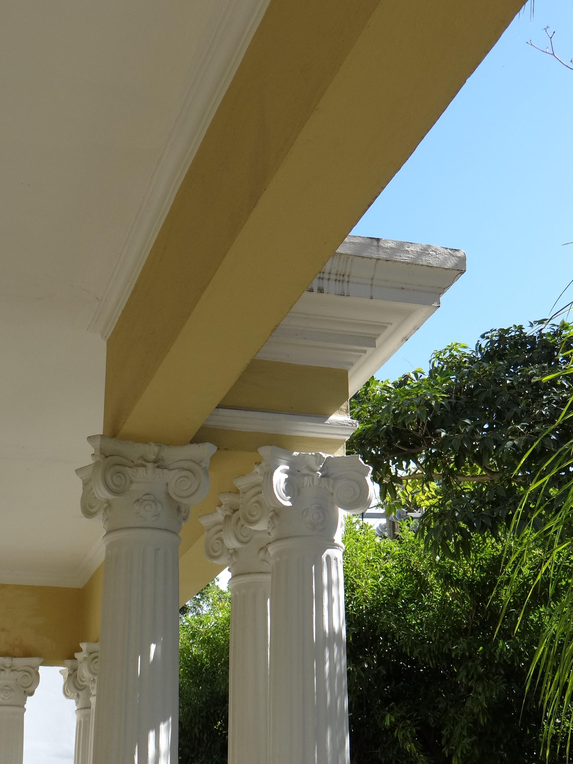 Casa La Giralda - Avenida Miramar, esquina calle Marti 651 - San Juan (Miramar) - 2014 00067